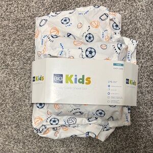 Sports-Themed Twin Sheet Set - White and Blue